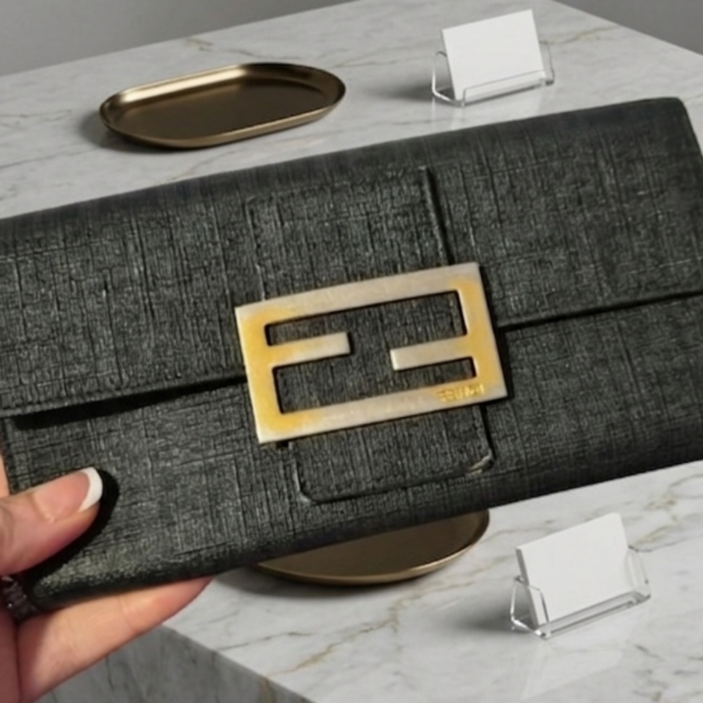Vintage Fendi Zucca Snappy Long Wallet